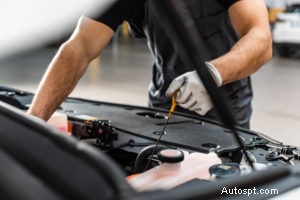 Thay dầu và thay thế bộ lọc:Tại sao chúng lại cần thiết cho sức khỏe động cơ 