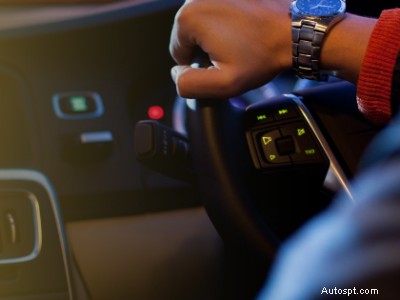 Uber vs Ola vs DiDi vs Taxi:Chọn phương án đi xe tốt nhất 