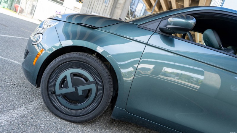 Đánh giá Fiat 500e Giorgio Armani 2025:Tại sao chiếc xe điện thành phố hướng tới thời trang này lại nổi bật 