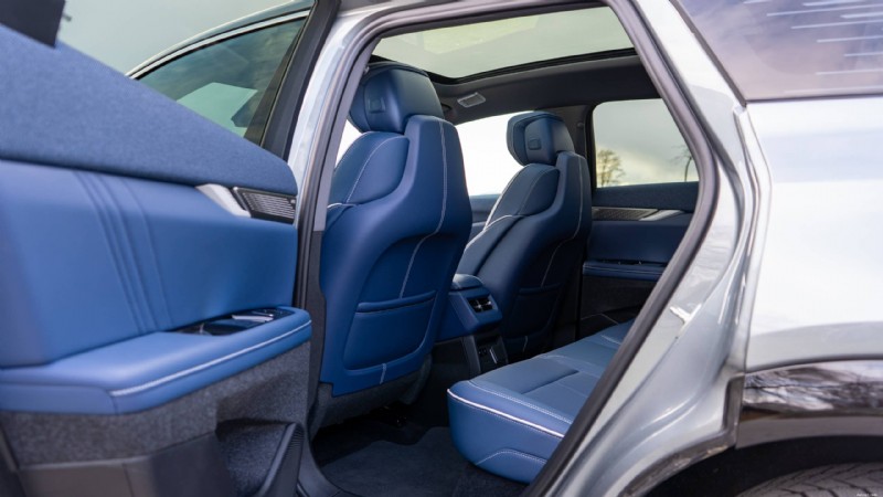 Đánh giá Cadillac Optiq 2026:Một chiếc xe điện nhỏ gọn sang trọng mang đến phong cách, sự thoải mái và công nghệ tiên tiến 