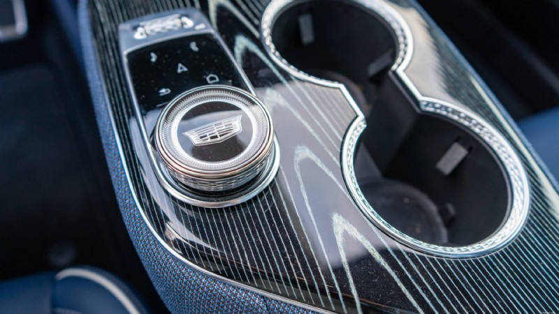 Đánh giá Cadillac Optiq 2026:Một chiếc xe điện nhỏ gọn sang trọng mang đến phong cách, sự thoải mái và công nghệ tiên tiến 