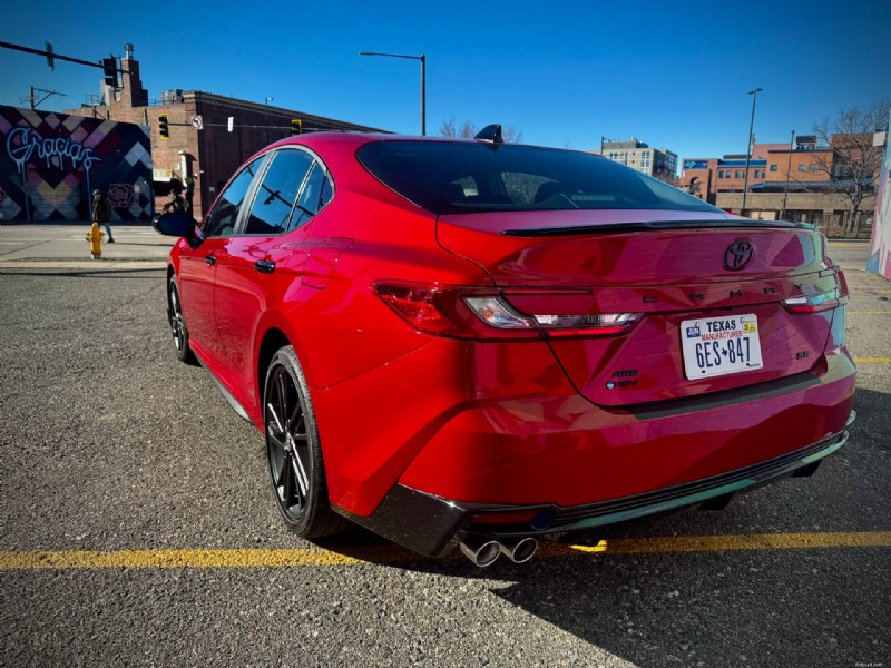 Toyota Camry Nightshade 2026:Mẫu sedan gia đình hàng đầu 