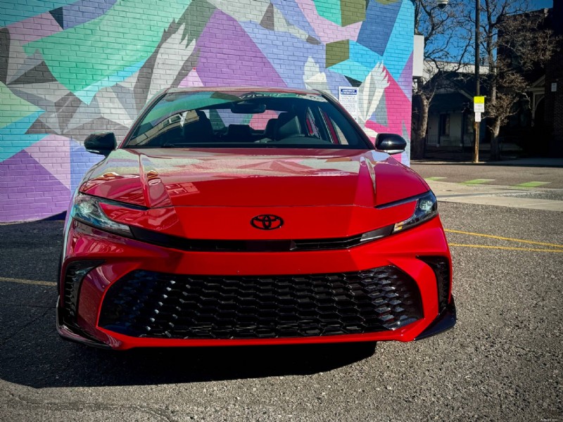 Toyota Camry Nightshade 2026:Mẫu sedan gia đình hàng đầu 