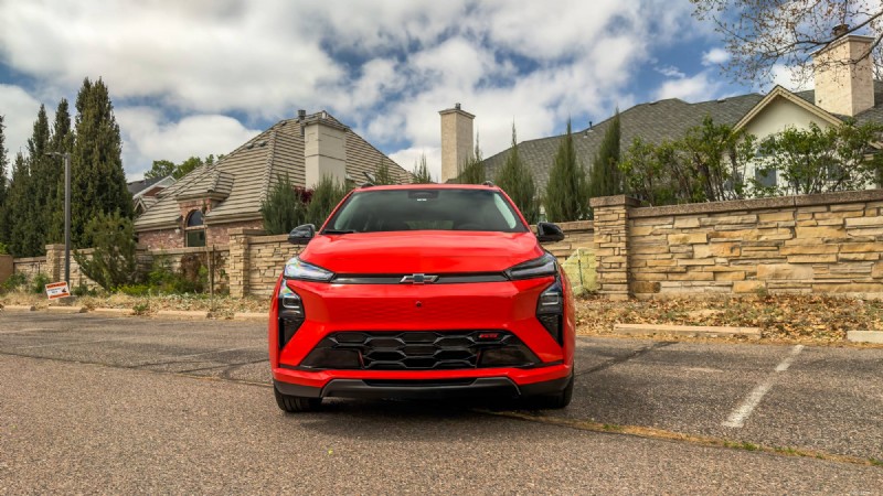 Đánh giá Chevrolet Bolt 2027:Tại sao mẫu xe mới nhất đối mặt với tin đồn hủy bỏ 