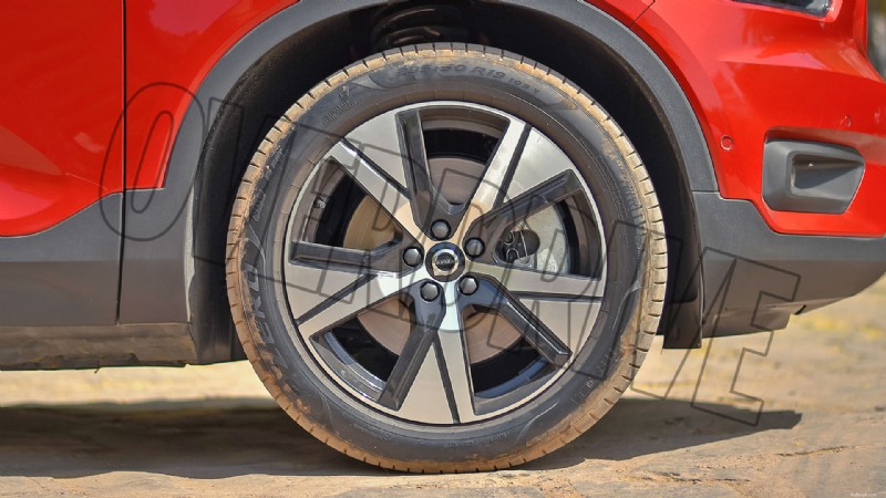 Tiêu chuẩn nạp tiền Volvo XC40 2022 – Tổng quan về ngoại thất