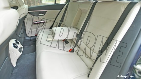 Nội thất Mercedes‑Benz C‑Class C200 2022 – Thiết kế sang trọng, tiện nghi và hiện đại 