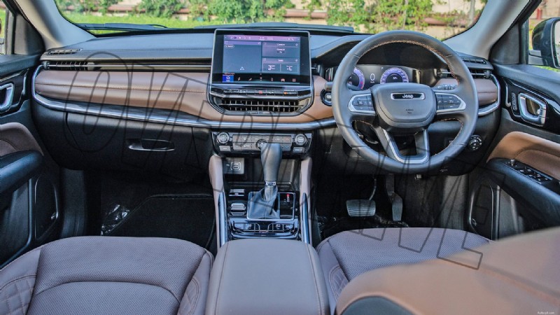 Bên trong Jeep Meridian Limited 2022:Tính năng sang trọng và tiện nghi 