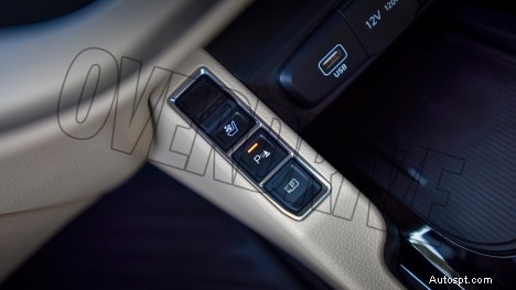 Kia Carens Luxury Plus 2022 – Xe 7 chỗ, động cơ 1.5L, nội thất tự động 6 cấp 