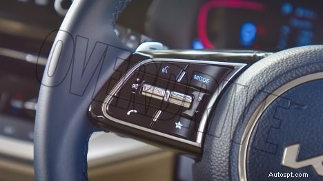 Kia Carens Luxury Plus 2022 – Xe 7 chỗ, động cơ 1.5L, nội thất tự động 6 cấp 
