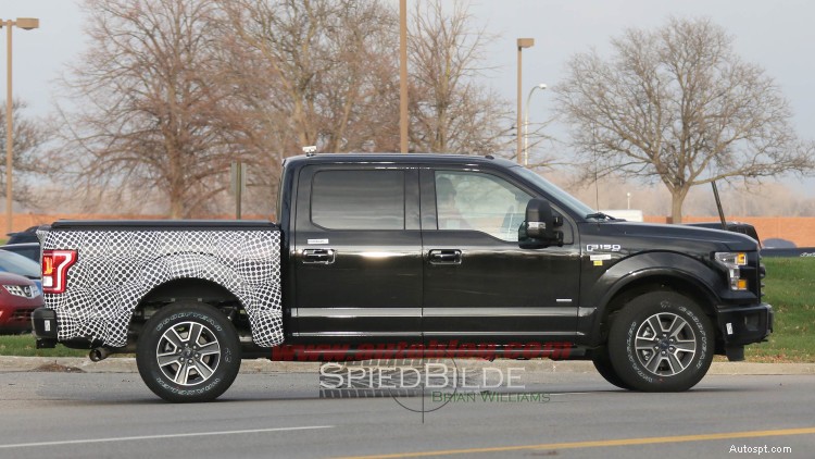 Nguyên mẫu Ford F-150 được trang bị động cơ Land Rover Turbo-Diesel V6 
