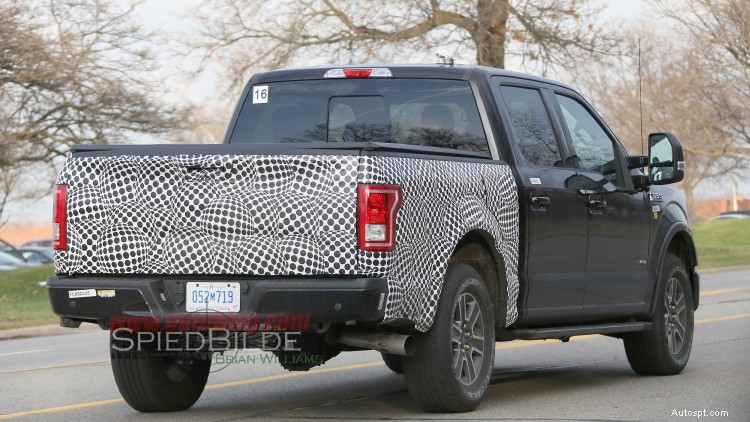Nguyên mẫu Ford F-150 được trang bị động cơ Land Rover Turbo-Diesel V6 