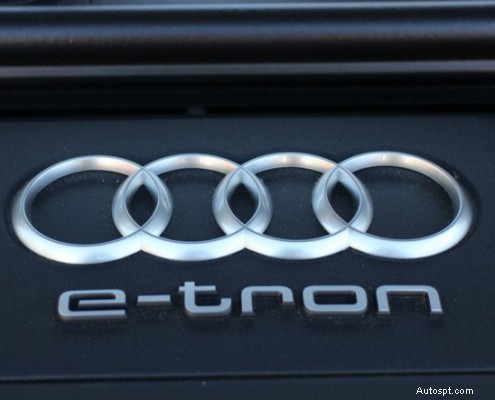 Audi Q7 e‑tron 3.0 TDI:Đánh giá lần đầu lái chiếc SUV hybrid cắm điện chạy diesel sang trọng 