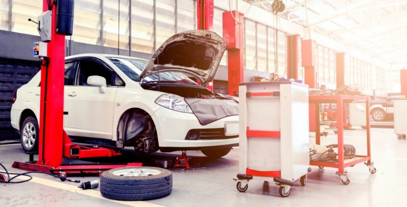 Tìm một cửa hàng sửa chữa ô tô đáng tin cậy ở Houston:Hướng dẫn từng bước của bạn 