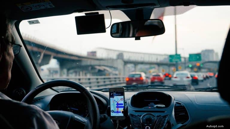 Rửa xe không dùng nước – Kết quả sạch mà không cần một giọt nước 