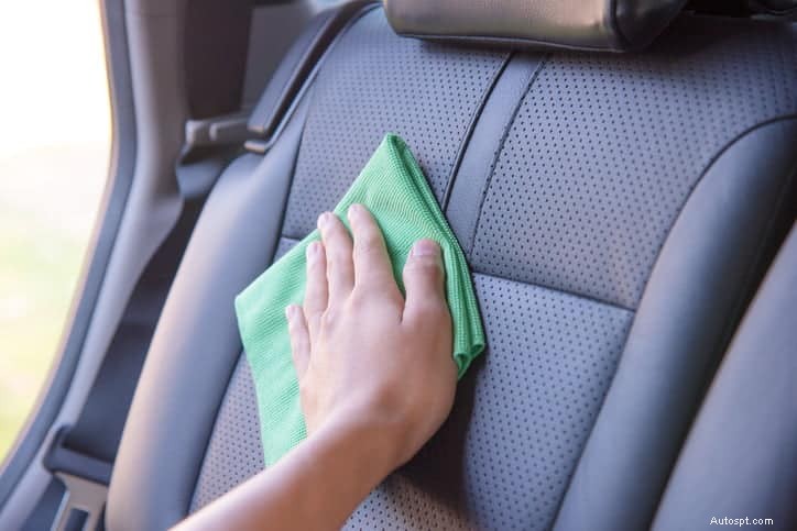 Làm sạch và chăm sóc ghế da ô tô như dân chuyên nghiệp – Hướng dẫn cơ bản 