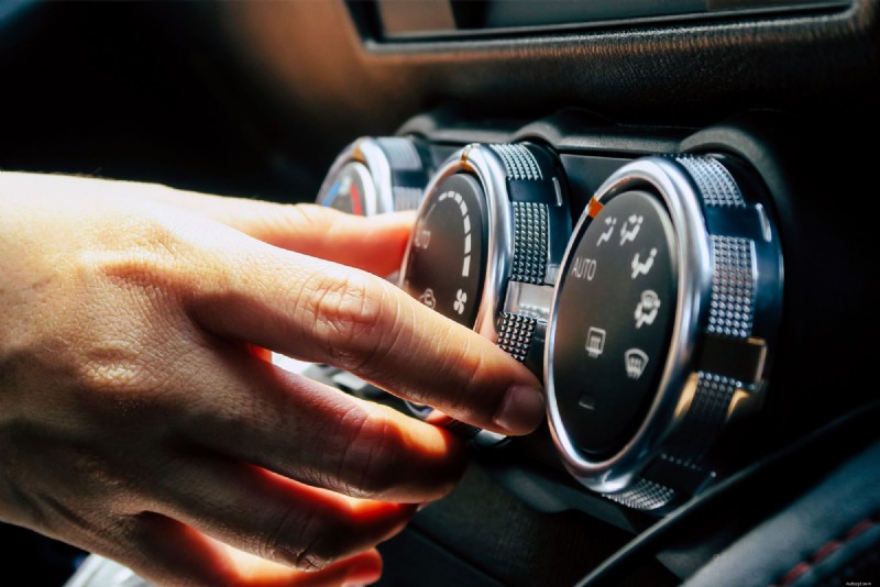 10 Lời khuyên chăm sóc ô tô mùa hè của chuyên gia giúp xe vận hành êm ái 