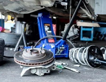 Câu hỏi thường gặp về sửa chữa hệ thống làm mát:Hướng dẫn chuyên môn dành cho trình điều khiển Gilbert, AZ 