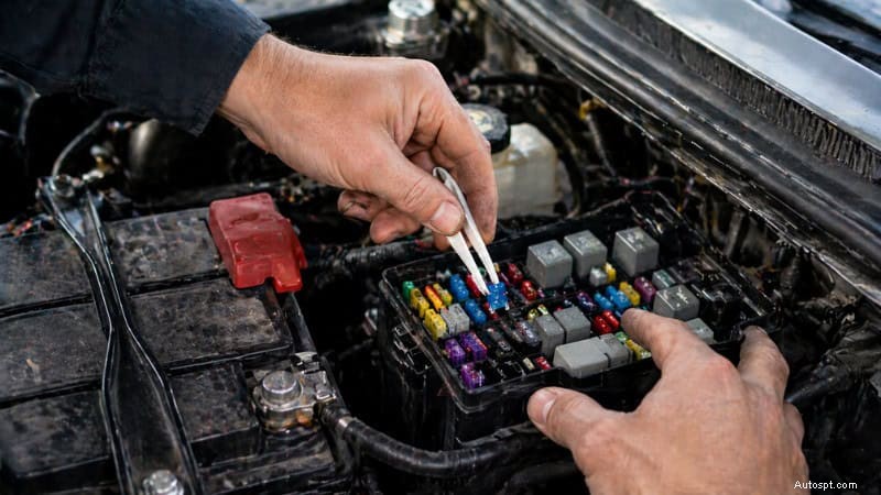 Hệ thống thông tin giải trí đã chết? Chẩn đoán, khắc phục và ước tính chi phí – Hướng dẫn cơ học Rx 