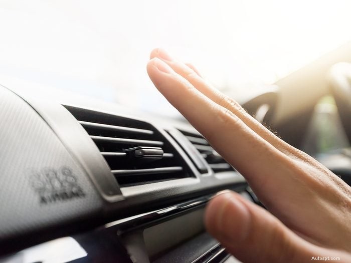 Tắt điều hòa ô tô có thực sự tiết kiệm xăng không? 