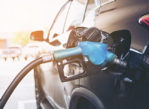 Điều gì xảy ra khi bạn vô tình đổ dầu diesel vào xe chạy xăng? 