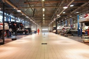 Dịch vụ ô tô ưu tú:Huấn luyện viên châu Âu của Otto làm việc cho xe thể thao sang trọng 