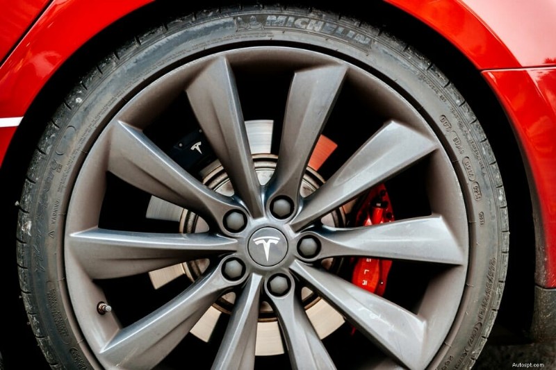 Giải thích về giá lốp xe Tesla:Tại sao chúng cao và kéo dài bao lâu 