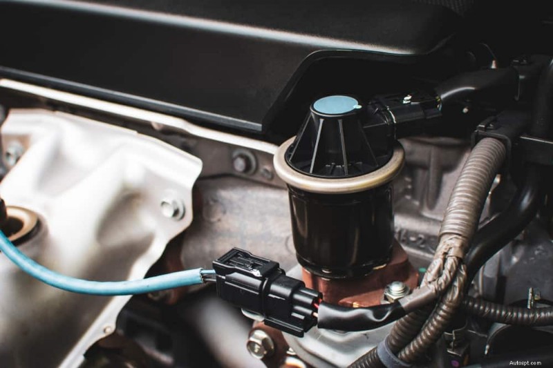 Đèn kiểm tra động cơ xe Jeep:Ý nghĩa, nguyên nhân thường gặp và cách khắc phục nhanh 
