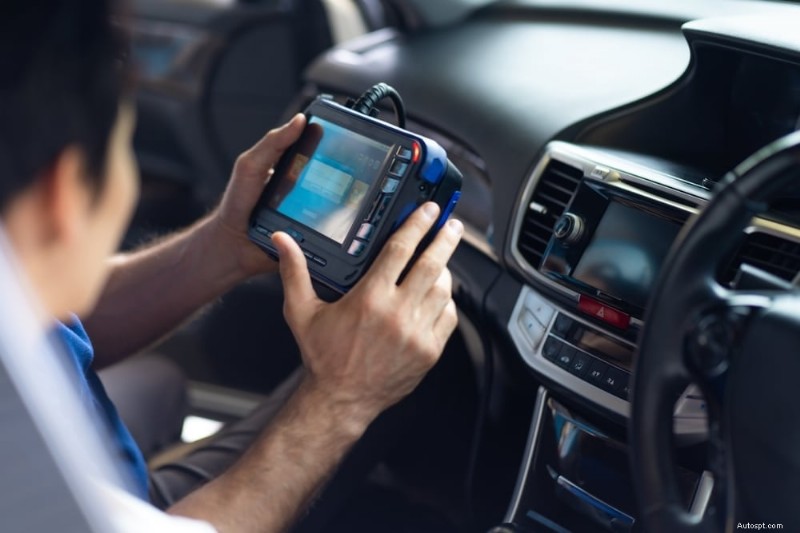 Đèn kiểm tra động cơ xe Jeep:Ý nghĩa, nguyên nhân thường gặp và cách khắc phục nhanh 