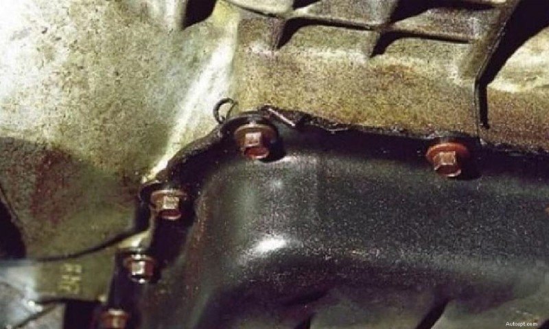 Tại sao xe của bạn bị giật khi giảm tốc độ? Nguyên nhân, chẩn đoán và cách khắc phục 
