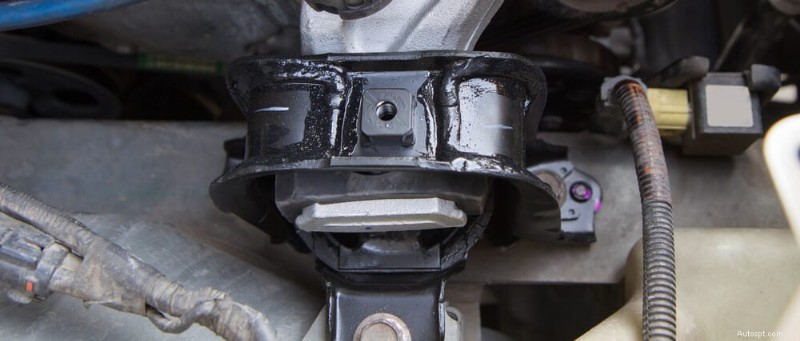 Tại sao xe của bạn bị giật khi giảm tốc độ? Nguyên nhân, chẩn đoán và cách khắc phục 