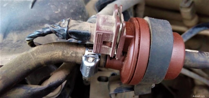 Tại sao xe của bạn có mùi xăng? Nguyên nhân &Cách khắc phục nhanh 