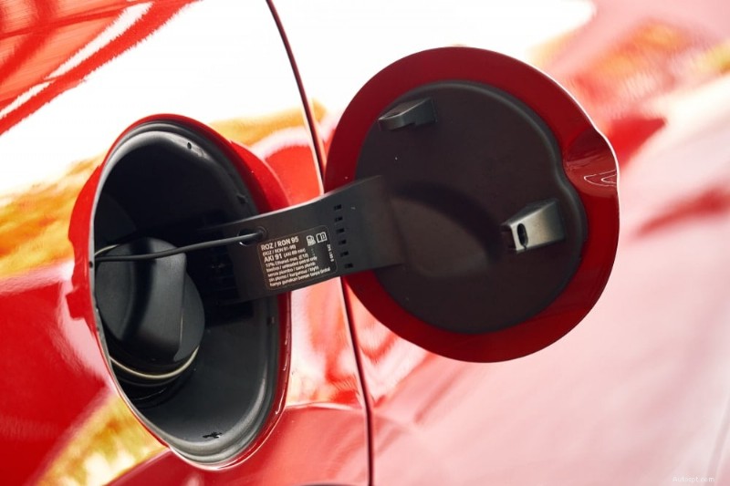 Cảnh báo nắp bình xăng Honda Accord:Nguyên nhân, triệu chứng &cách khắc phục nhanh 