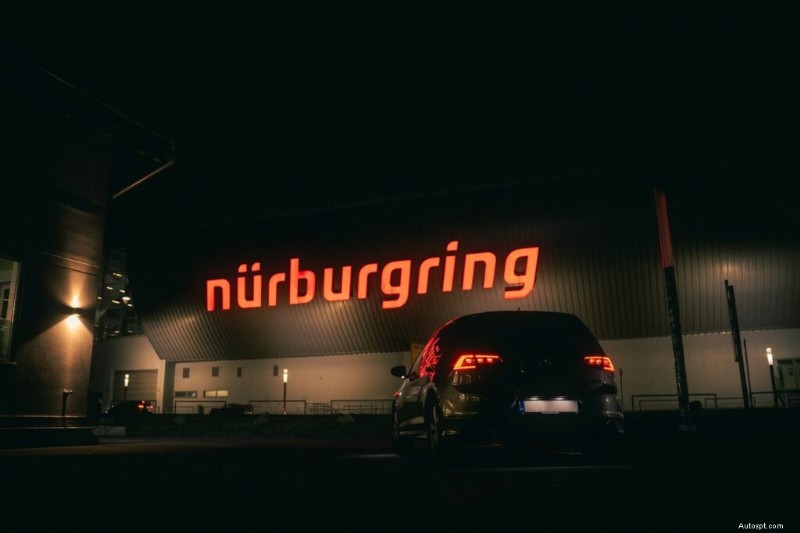 Hiểu hóa đơn sự cố ở Nurburgring của bạn:Bạn thực sự phải trả tiền cho cái gì 