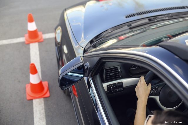Mẹo đậu xe có người phục vụ:Bao nhiêu tiền boa và khi nào 