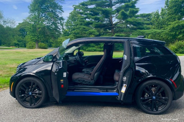 Đánh giá BMW i3s:Hiệu suất điện khí hóa và sự sang trọng trên đường 