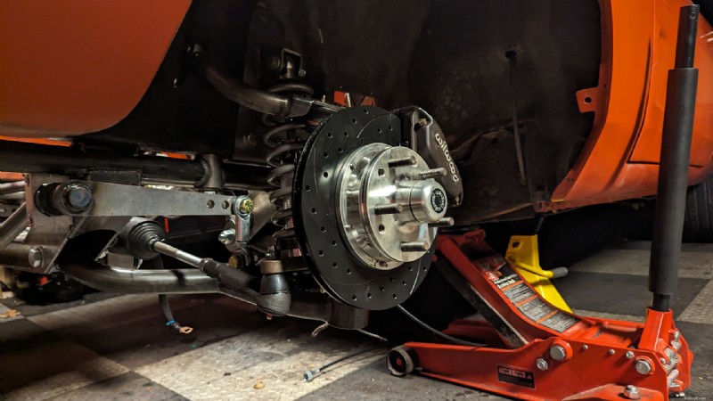 Nâng cấp Bộ sạc Dodge  69:Từ hoán đổi hệ thống treo Bolt-In thành một dự án chế tạo chính 