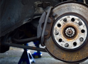 Phanh xe kéo dài bao lâu? Hướng dẫn chuyên môn về tuổi thọ và bảo trì 