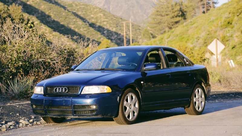 Tại sao bảo dưỡng chuyên nghiệp lại đáng đầu tư cho chiếc Audi S4 của bạn 