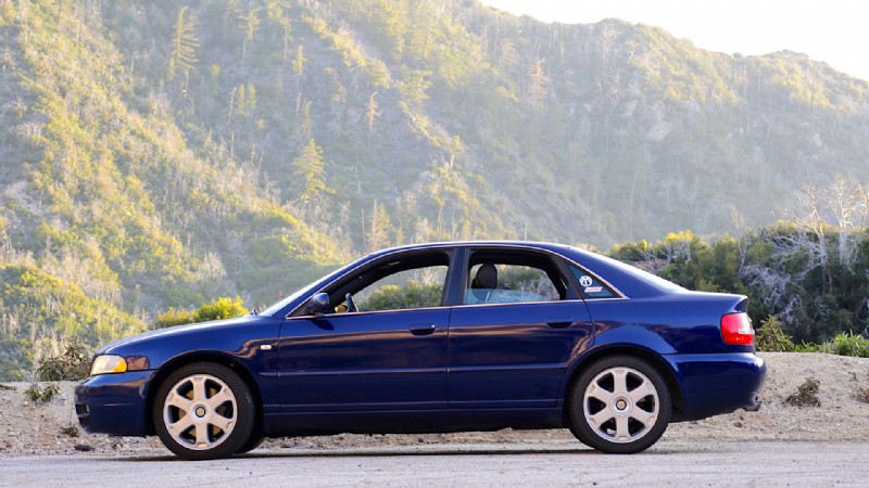 Tại sao bảo dưỡng chuyên nghiệp lại đáng đầu tư cho chiếc Audi S4 của bạn 