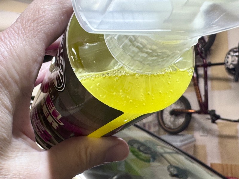 Khăn tắm Megalodon &Máy làm sạch bánh xe hai mặt của Chemical Guys:Đánh giá của chuyên gia &Kết quả 