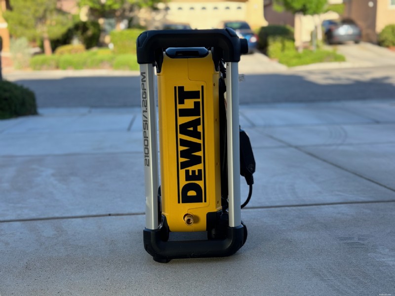 Đánh giá máy rửa áp lực điện DeWalt 2100psi - Hiệu suất, độ tin cậy và giá trị 