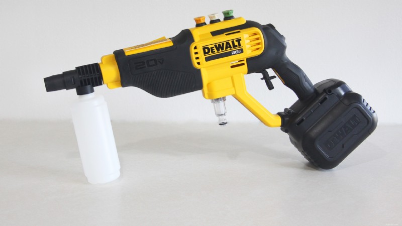 Đánh giá máy làm sạch điện không dây DeWalt 20V MAX:550 PSI để làm sạch không tì vết 