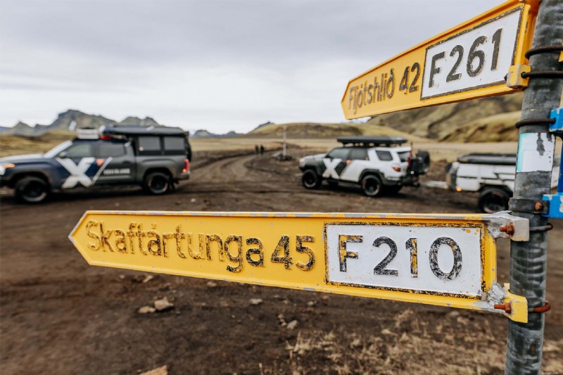Overlanding vs Off-Roading:Tìm hiểu những điểm khác biệt chính 