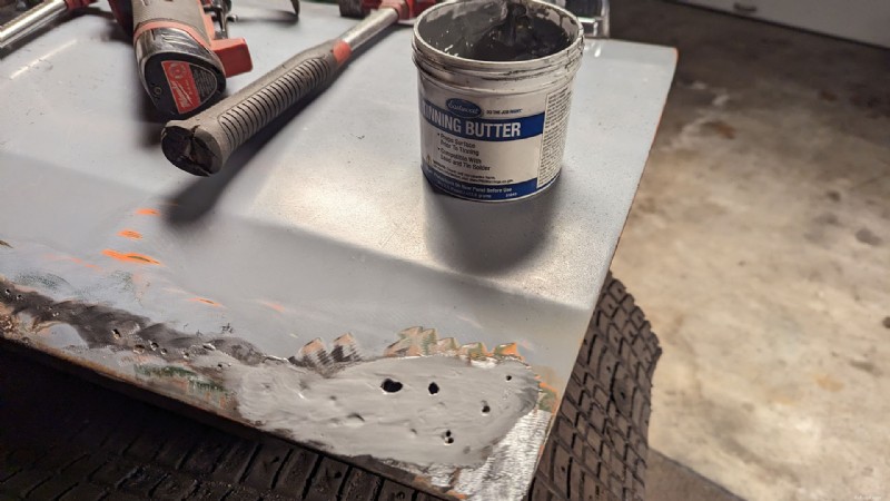 Hướng dẫn của chuyên gia:Loại bỏ rỉ sét sâu trong xe một cách hiệu quả và phục hồi xe của bạn 