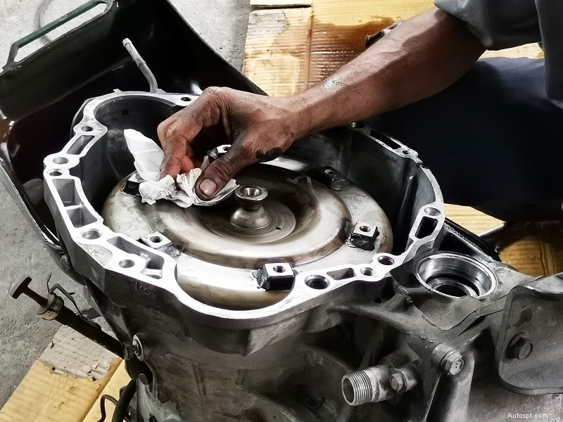 Nhận biết lỗi bộ chuyển đổi mô-men xoắn:Triệu chứng &hành động cần thiết 