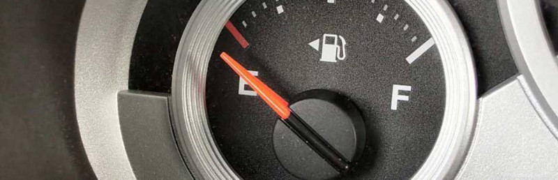 Sắp hết xăng? Dự đoán bạn còn có thể đi được bao nhiêu km 