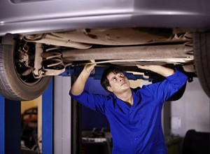 Nắm vững cách bảo trì hệ thống lái:Hướng dẫn toàn diện 